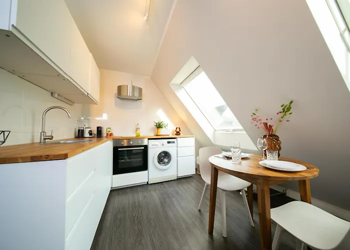 Favorite -suite And - Altstadt Daire Düsseldorf