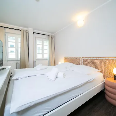 Favorite -suite And - Altstadt Apartamento *